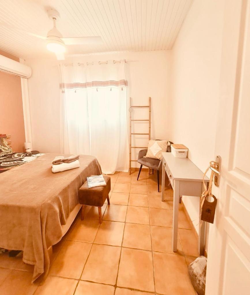 Villa Avec Vue T2 A T5 Duo De La Baie Le Robert Exterior foto